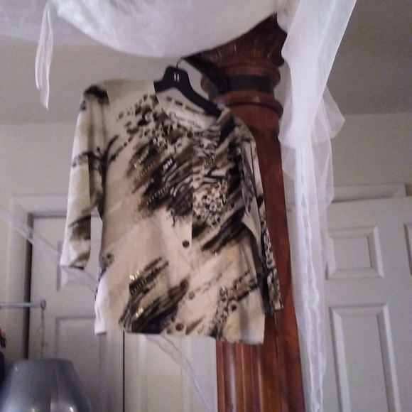 Blouse - Picture 2 of 4